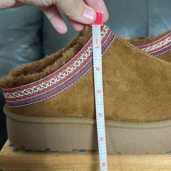 YOKI 8 OWEN-12 Camel Brown Burgundy Red Ivory Embroidered Brown Sherpa Lined - Picture 10 of 13